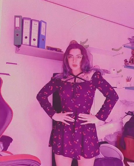 rennloveee star nude gallery