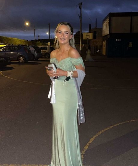 Aiobhin pornstar naked galleries