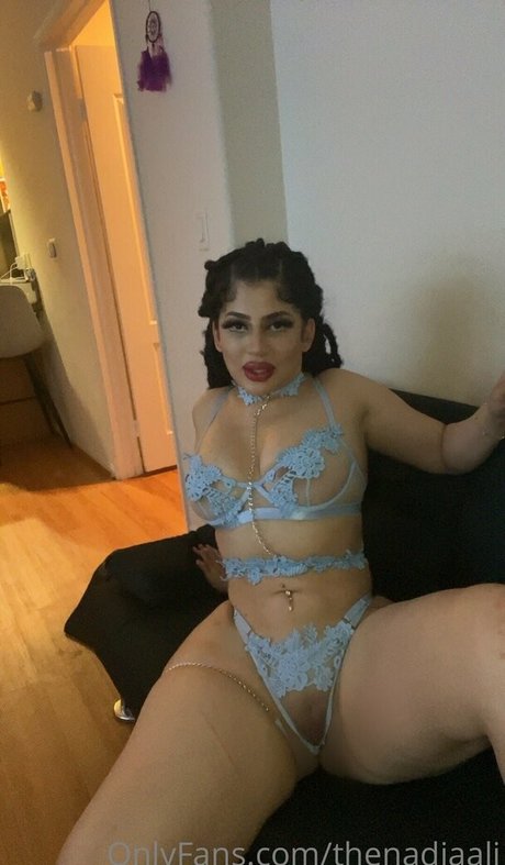 shebetripn model exclusive images