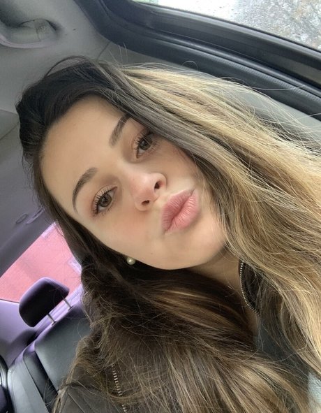 BaeBrii porn star pic