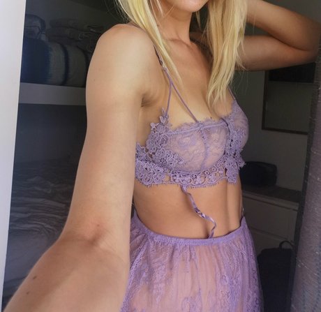 alicenz model nude gallery