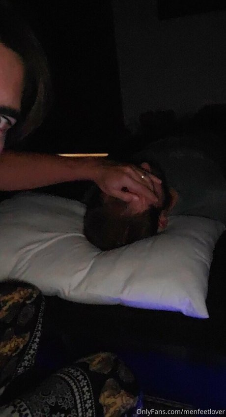 menfeetlover naked actress images