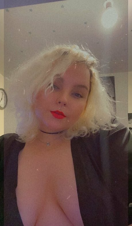 moniiquexxx pornstar pretty pic