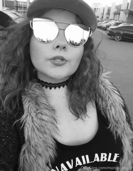 moniiquexxx nude pornstar image