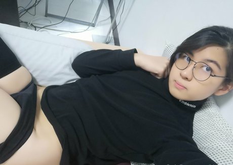 kirinaru pornstar erotic pic