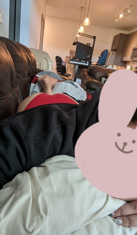 aku everything adult model pics