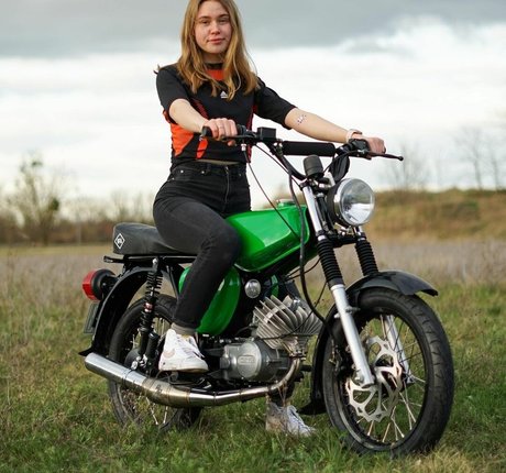 lxllx se star exclusive image