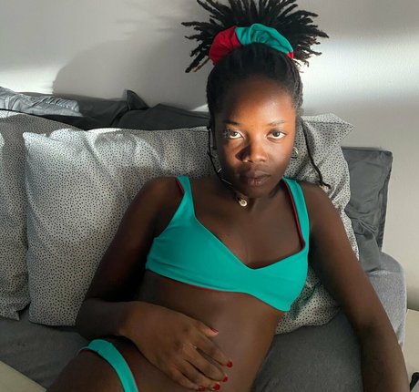 Clara Moneke nudes model galleries