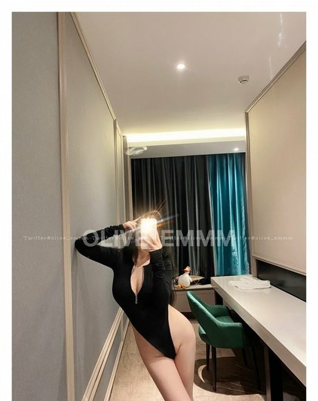 imoliveemmm model sex images