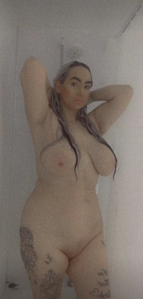 Curvygal Aberdeen pretty model image