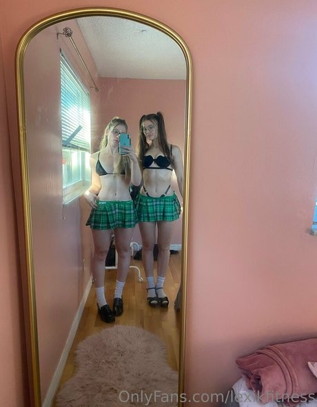 Lexi Kaizer erotic model photo