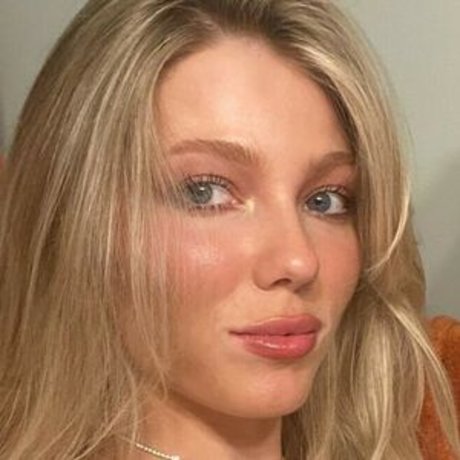 Lexi Kaizer pornstar beautiful img