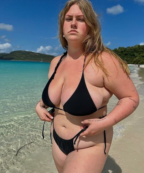 women onlyfans erotic picture