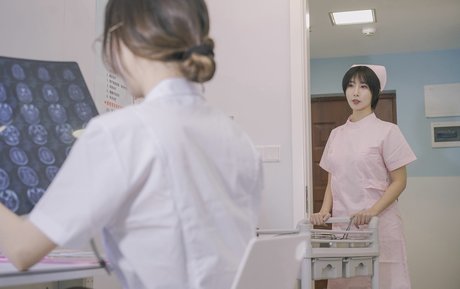 YunX1X1 pornstar sexy images