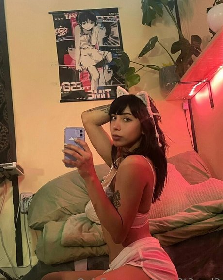 spac3t3mpl3 pretty model photos