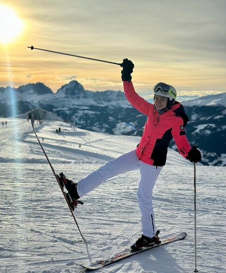 Andreea Ungur pornstar sexy pictures