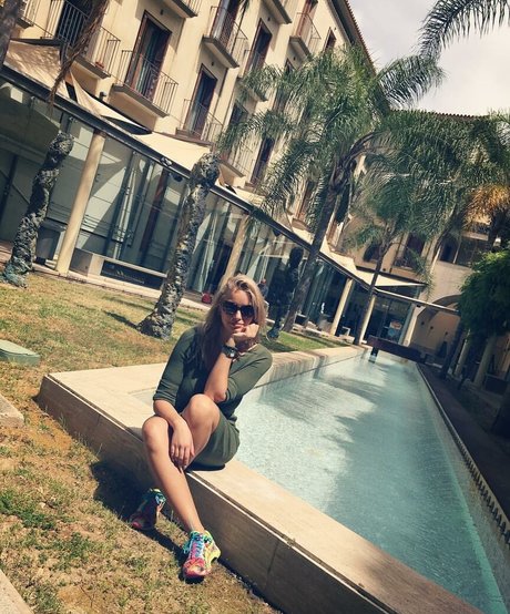 Andreea Ungur pornstar hot photos