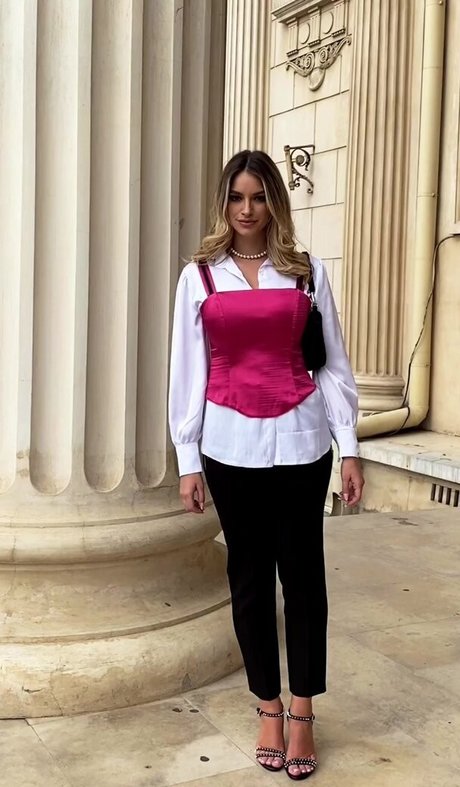 Andreea Ungur model top images