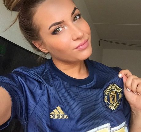 Katrina Maria perfect actress galleries