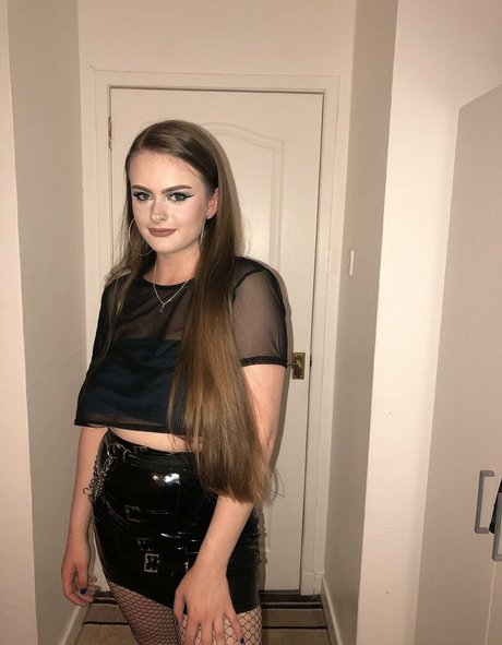 Bex McFadden model pretty archive