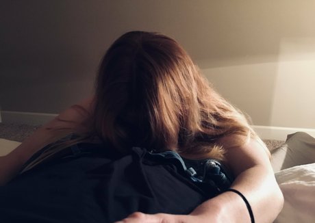 momsdoor star hd img