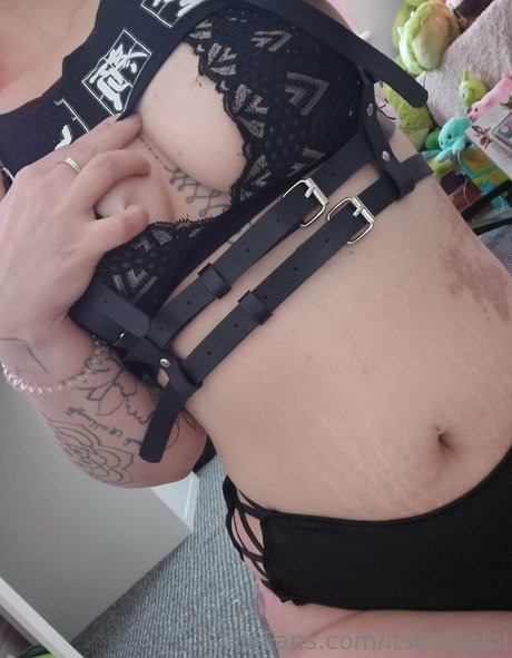 itskhloelol model hd images