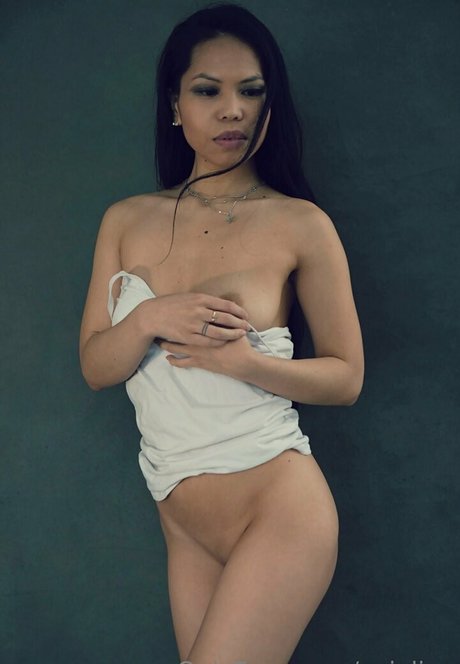 evieling xxx actress galleries