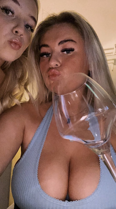 Anna K nude pornstar image