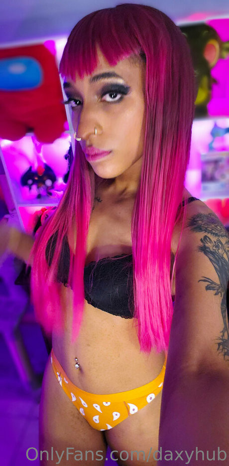 daxyhub nude star pictures
