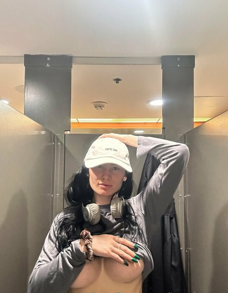 Taychaney star pornographic galleries