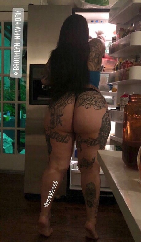 Bossbori naked model pics