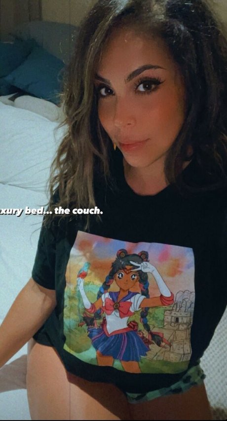 Gigi Saul Guerrero hd actress pictures