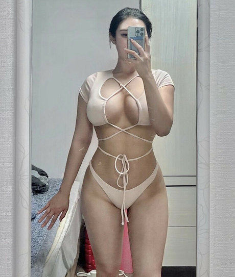 Daani___e hot actress photo