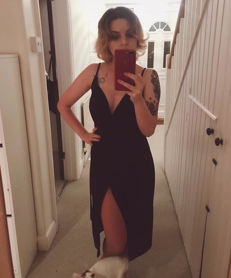 Emma Blackery hd star gallery