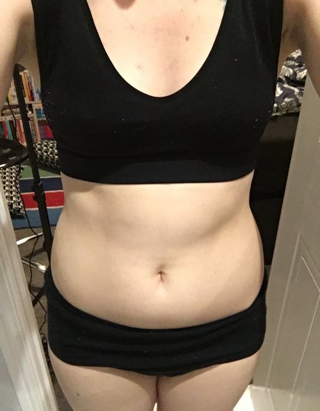 Emma Blackery hd model image