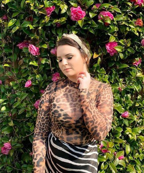 Emma Blackery high quality model pics