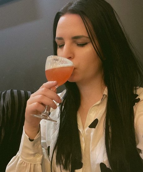 Emma Blackery top model gallery