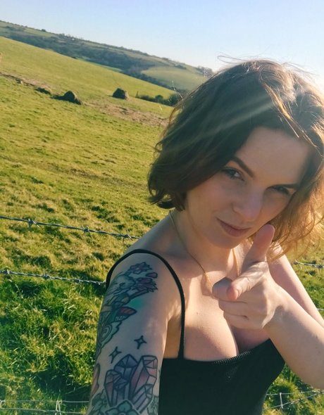 Emma Blackery sexy pornstar pics