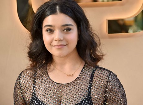 Iman Vellani pornographic actress pics