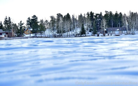 sexyredinbedfree nice model image