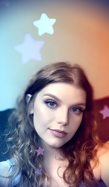 sexyredinbedfree pornstar pretty pictures