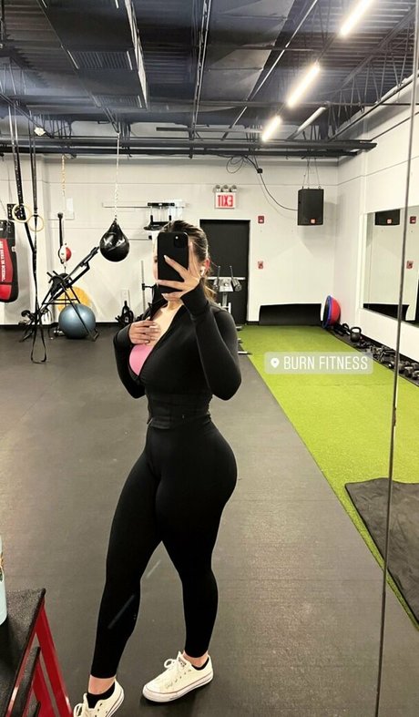 Nicole O xxx model archive