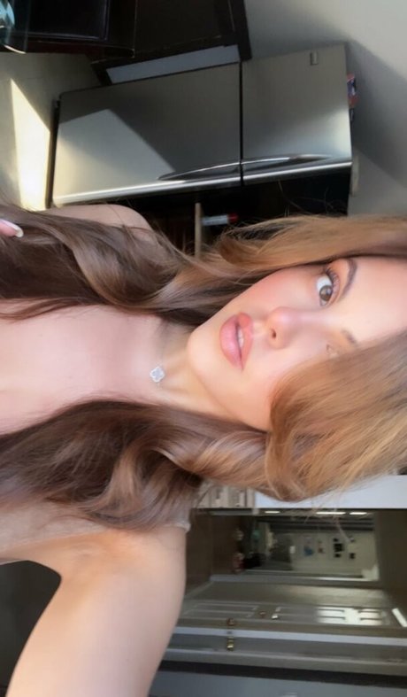 Nicole O top star image