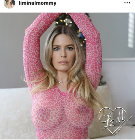 Liminal Mommy hot model picture