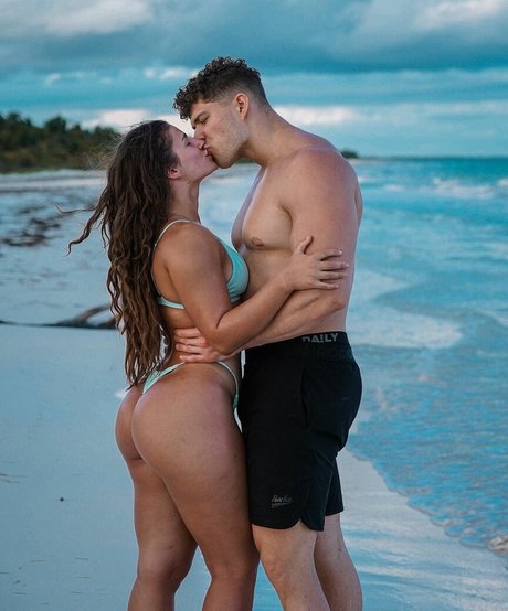 Leonie K pretty star picture