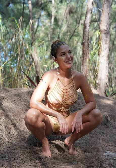 Ana Lucia Silva star pretty image