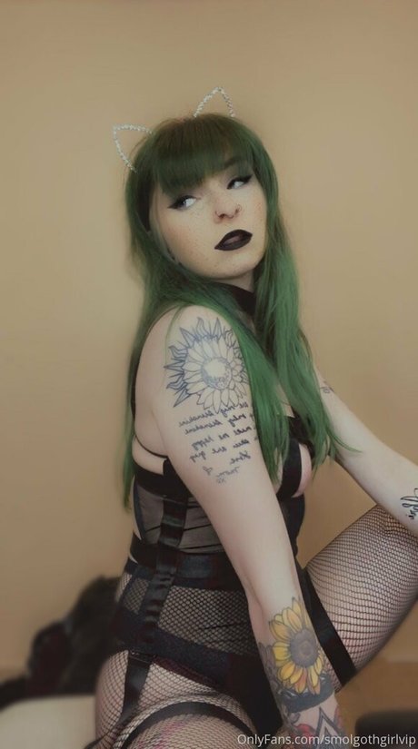 smolgothgirlvip pornstar pretty img