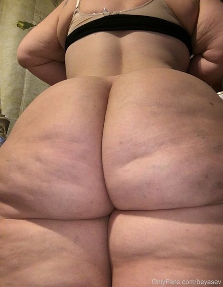 juicycontent porn model archive