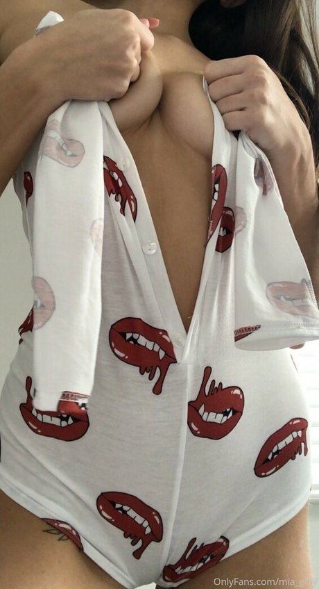 Summer Milton Keynes star hot archive