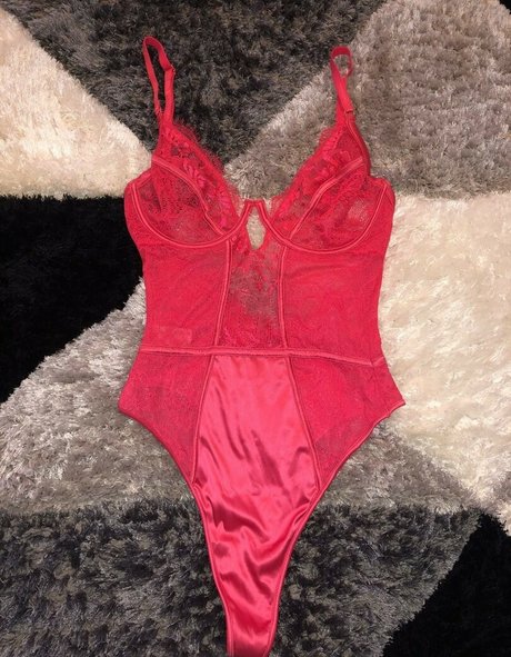 Summer Milton Keynes nude actress photos